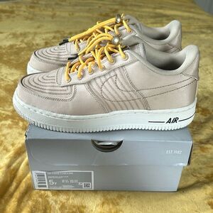 Air Force 1 kids size 5